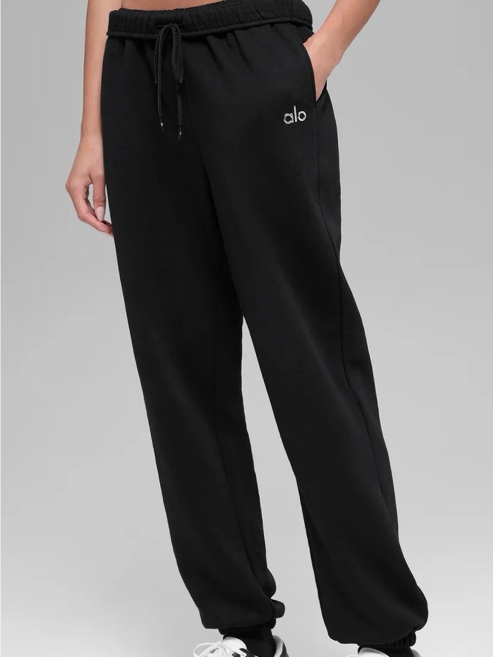 ALO Women's Black Accolade Sweatpant - Black